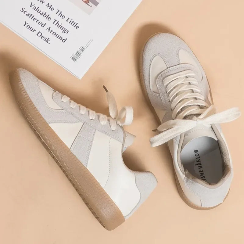 Leisure Sports Shoes For Women Comfortable Soft Bottom Outdoor Walking Shoes Lady Fashion Flats Shoes New Low-top Shoes